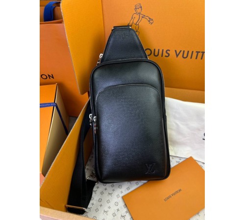 Сумка-слінг чорна Louis Vuitton Avenue NM Taiga c807