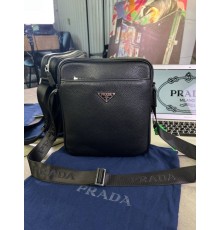 Месенджер Prada із чорної телячої шкіри c819