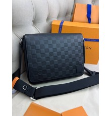 Месенджер чорний Louis Vuitton District PM Damier Infini c802