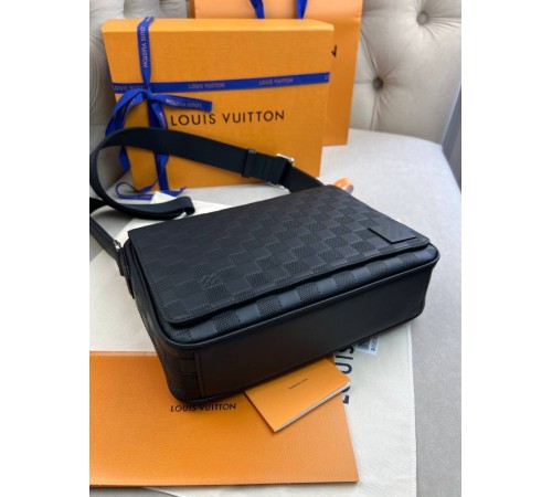 Месенджер чорний Louis Vuitton District PM Damier Infini c802