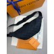 Поясна чорна сумка Louis Vuitton Rush Bumbag G65 c834