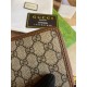 Вертикальний гаманець Gucci Aria Brown