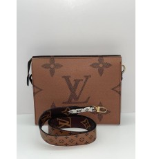 Жіноча сумка-клатч Louis Vuitton OnTheGo Monogram Коричневий