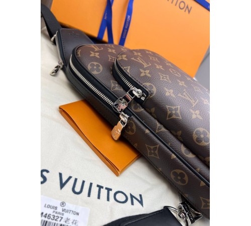 Сумка-слінг коричнева Louis Vuitton Avenue NM Monogram c837