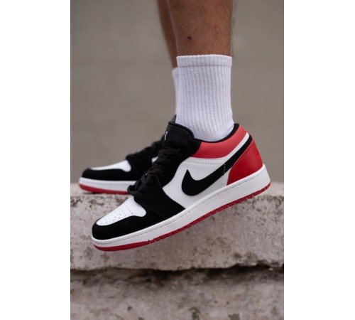 Чоловічі кросівки Nike Air Jordan 1 low white black/red