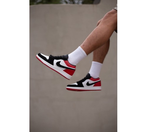 Чоловічі кросівки Nike Air Jordan 1 low white black/red