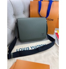 Месенджер хакi Louis Vuitton District PM Taiga Gray c848