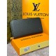 Чоловічий шкіряний гаманець Louis Vuitton Zippy Taiga Black k034