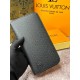 Чоловічий шкіряний гаманець Louis Vuitton Zippy Taiga Black k034