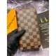 Чоловічий шкіряний гаманець Louis Vuitton Zippy Damier Ebene k036-1