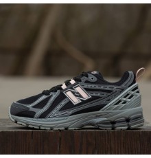 Кросівки літні сітка New Balance перфорація колір сірий/чорний