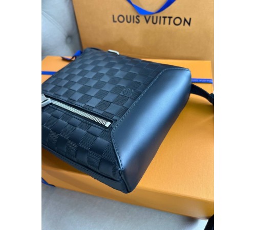 Месенджер чорний Louis Vuitton Discovery BB c862