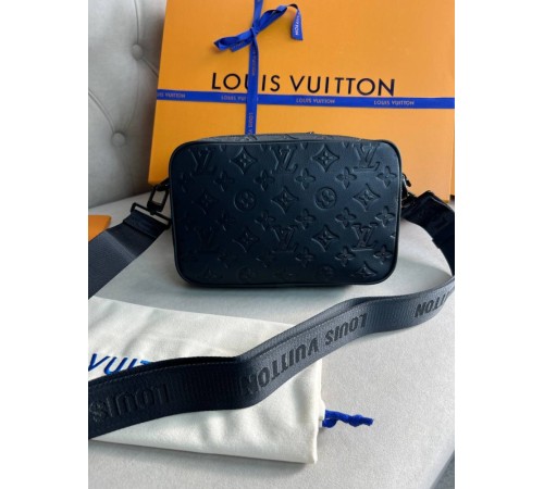 Месенджер чорний Louis Vuitton Alpha Wearable Monogram Shadow c860