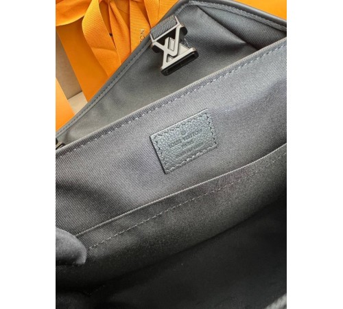 Месенджер чорна Louis Vuitton Voyager PM Monogram Shadow c872