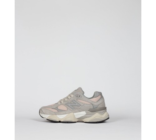 Жіночі кросівки New Balance 9060 Gray Pink