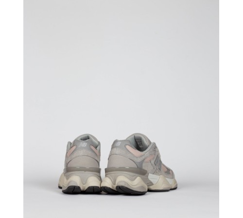 Жіночі кросівки New Balance 9060 Gray Pink