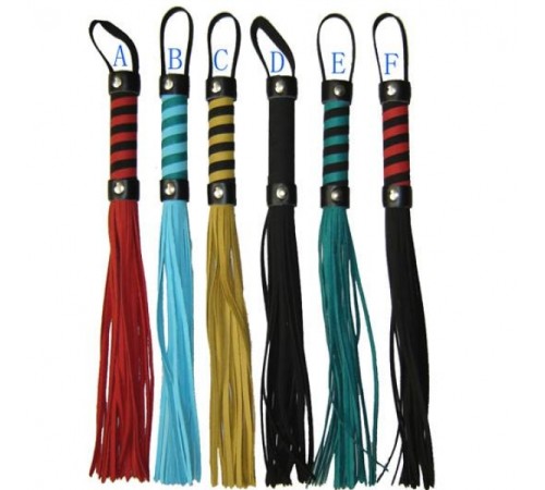 Строгая кожаная красная плеть для ролевых игр Strict Leather Premium Flogger