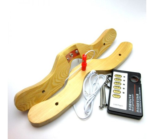 Electro-sex wooden penis / scrotum clamp - S