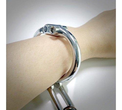 Oval Adjustable Alloy Handcuffs