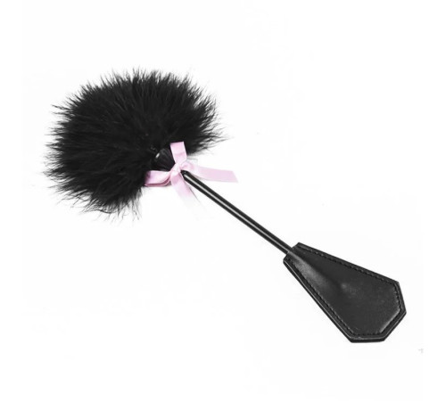 Игровой черный стек с перьями Feather Tickler Paddle