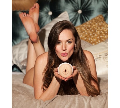 Мастурбатор Fleshlight Girls: Tori Black - Torrid, зі зліпка вагіни, дуже ніжний