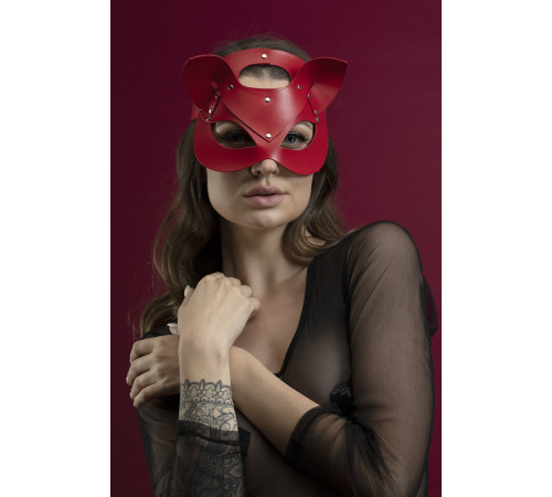 Маска кішечки Feral Feelings - Catwoman Mask, натуральна шкіра, червона