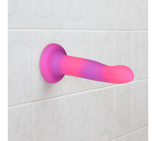 Фалоімітатор, що світиться в темряві, ADDICTION Rave 8″, Glow in the Dark Dildo Pink Purple, 20,3 см